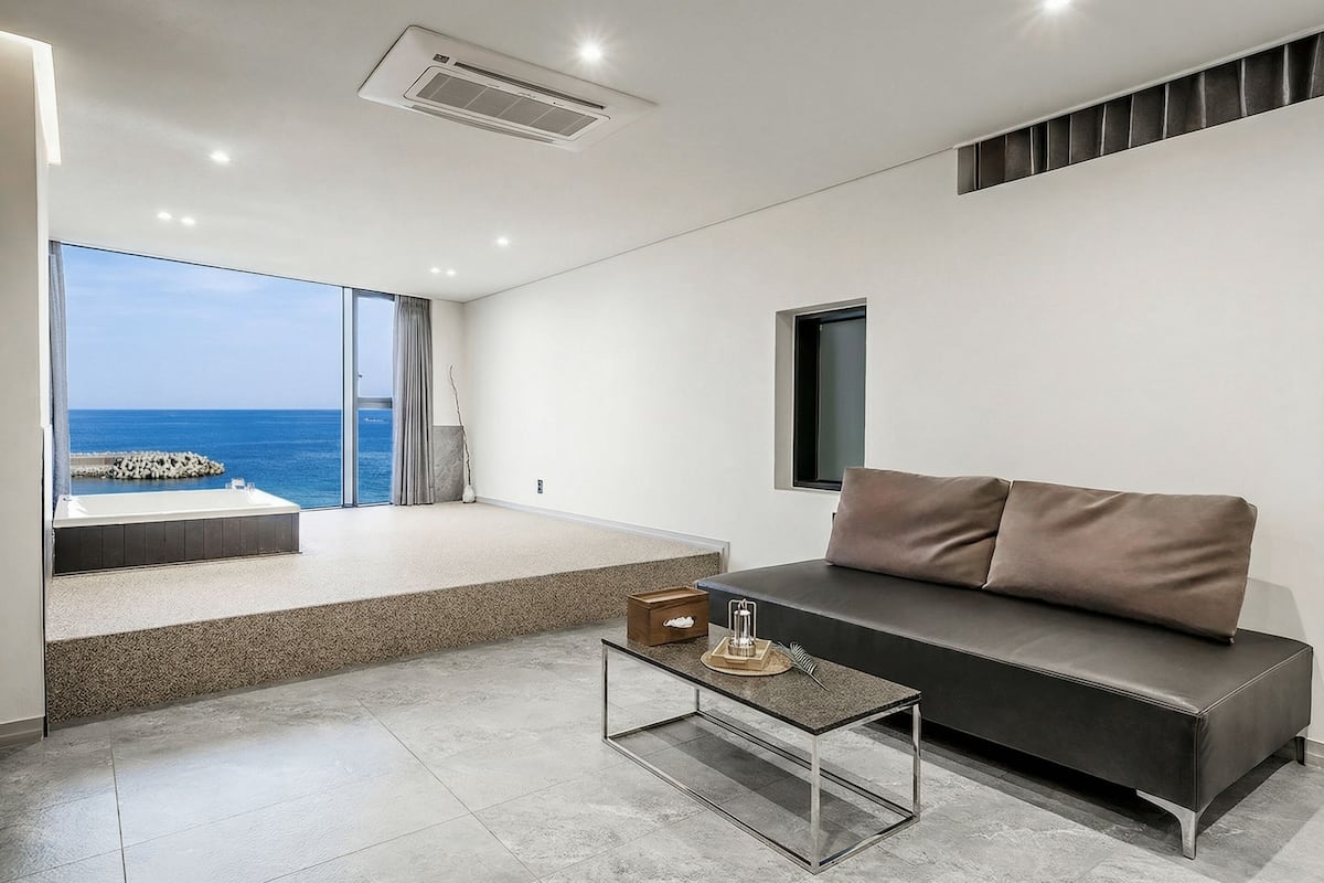 Basic Room, 1 Bedroom (A301) | 1 bedroom, free WiFi