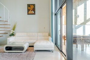 Basic Room, 1 Bedroom (A301) - Geoje Pension Kan Pool Villa (Geoje)