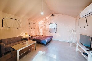 1 bedroom, free WiFi - Sokcho Starry Night Glamping (Sokcho)