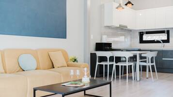 Basic Room, 1 Bedroom (Loft Duplex 4 (Private BBQ, Fire Pit)) | Free WiFi