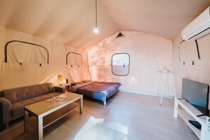 1 bedroom, free WiFi - Sokcho Starry Night Glamping (Sokcho)