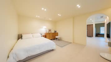 Basic Room, 1 Bedroom (Sosohanga) | 1 bedroom, free WiFi