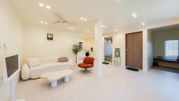 Basic Room, 1 Bedroom (Sosohanga) | 1 bedroom, free WiFi