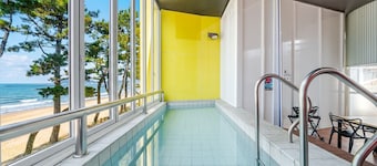 Boryeong Lavar Pool Villa