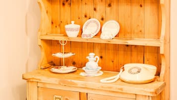 Basic Room, 1 Bedroom (Room 102) | 1 bedroom, free WiFi