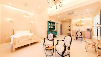 Basic Room, 1 Bedroom (Room 201) | 1 bedroom, free WiFi