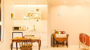 Basic Room, 1 Bedroom (Room 102) | 1 bedroom, free WiFi