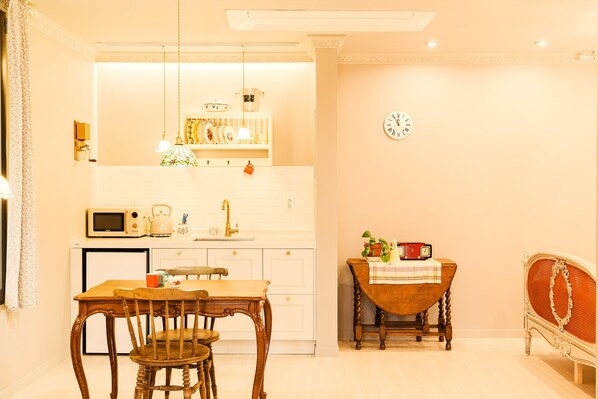 Basic Room, 1 Bedroom (Room 102) - Yangyang Chesed Pension (Yangyang)