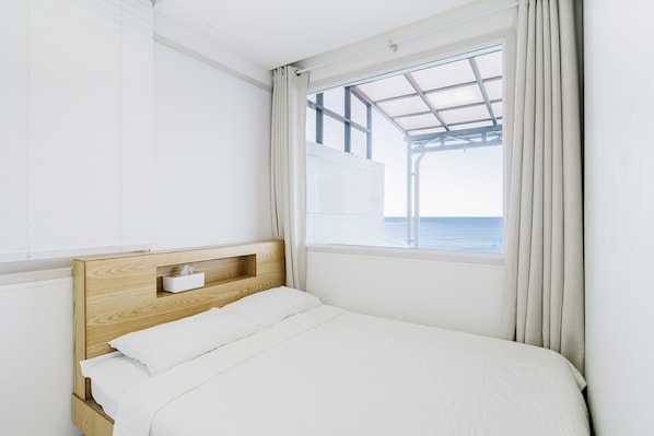Basic Room, 1 Bedroom (A301 – Ocean View Outdoor Pool & Spa) - Yeongdeok Searest Poolvilla (Yeongdeok)