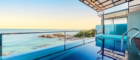 Basic Room, 1 Bedroom (A301 – Ocean View Outdoor Pool & Spa) | 1 bedroom, free WiFi