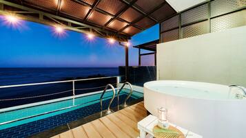 Basic Room, 1 Bedroom (A301 – Ocean View Outdoor Pool & Spa) | 1 bedroom, free WiFi