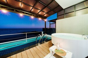 Basic Room, 1 Bedroom (A301 – Ocean View Outdoor Pool & Spa) | 1 bedroom, free WiFi