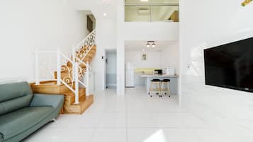 1 ุบุฑูุฉ ููู
ููุงู ูุงู ู
ุฌุงููุง