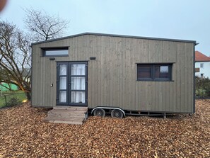 Exterior - KE-Tiny Settlement House Charlie (Oerlenbach)