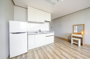 Room - Yeosu Florahostel Pension (Yeosu)