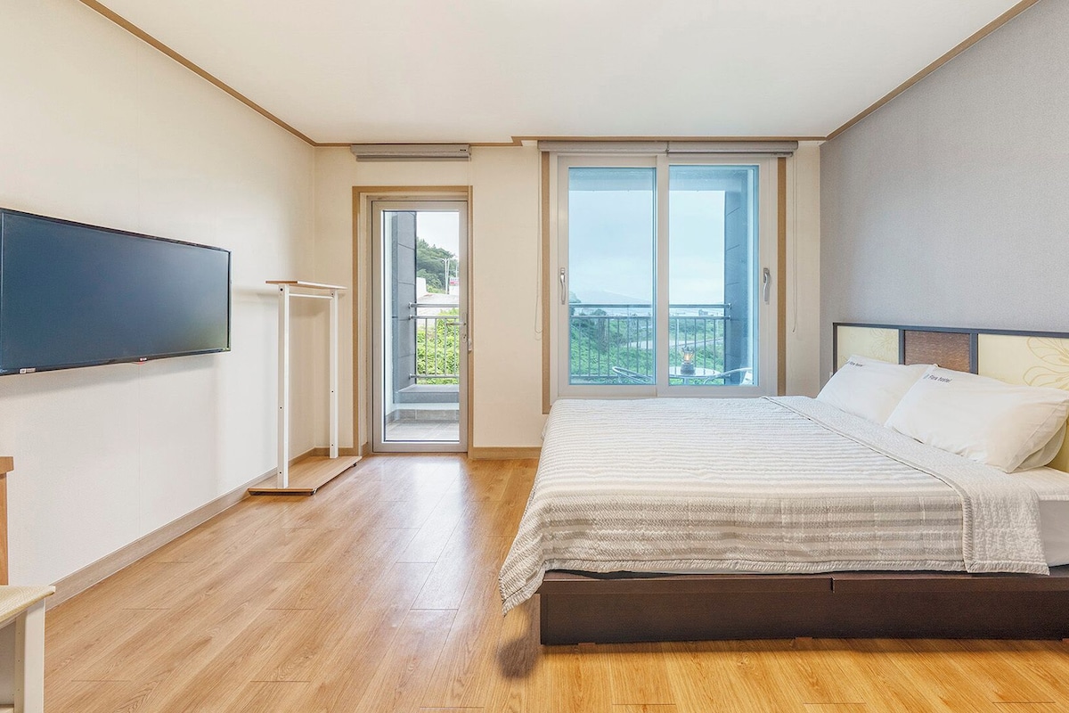 Basic Room, 1 Bedroom (201) | 1 bedroom, free WiFi