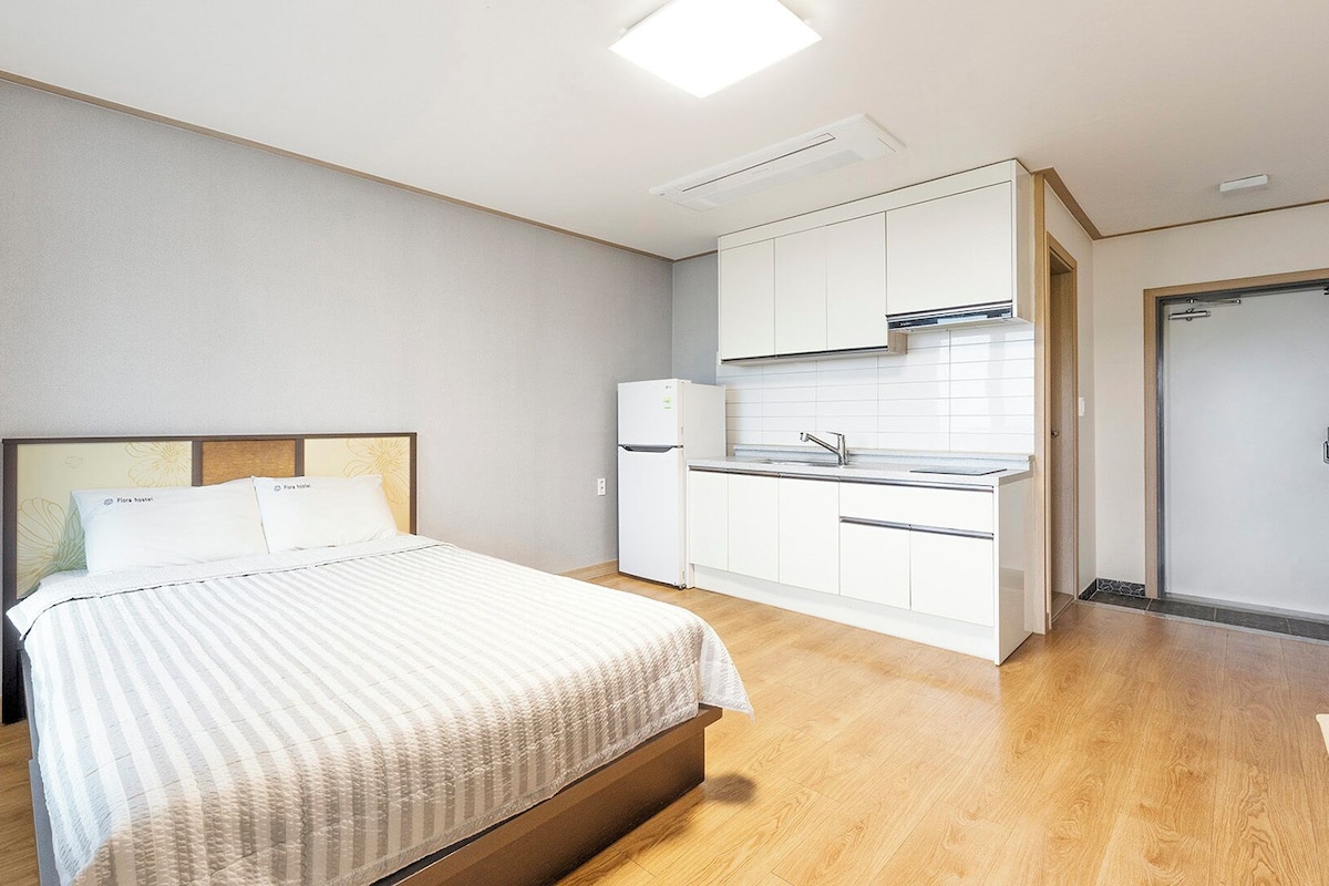 Basic Room, 1 Bedroom (203) | 1 bedroom, free WiFi