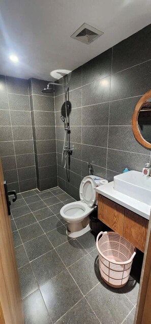 Room - Los Angeles Vibe Housing-Hoan Kiem Lake/Free Laundry (Hanoi)