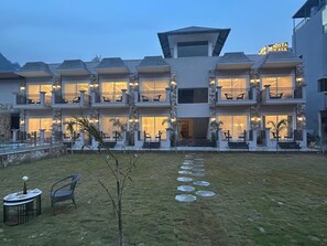 Ropa de cama de alta calidad, edredón, camas Select Comfort y minibar 