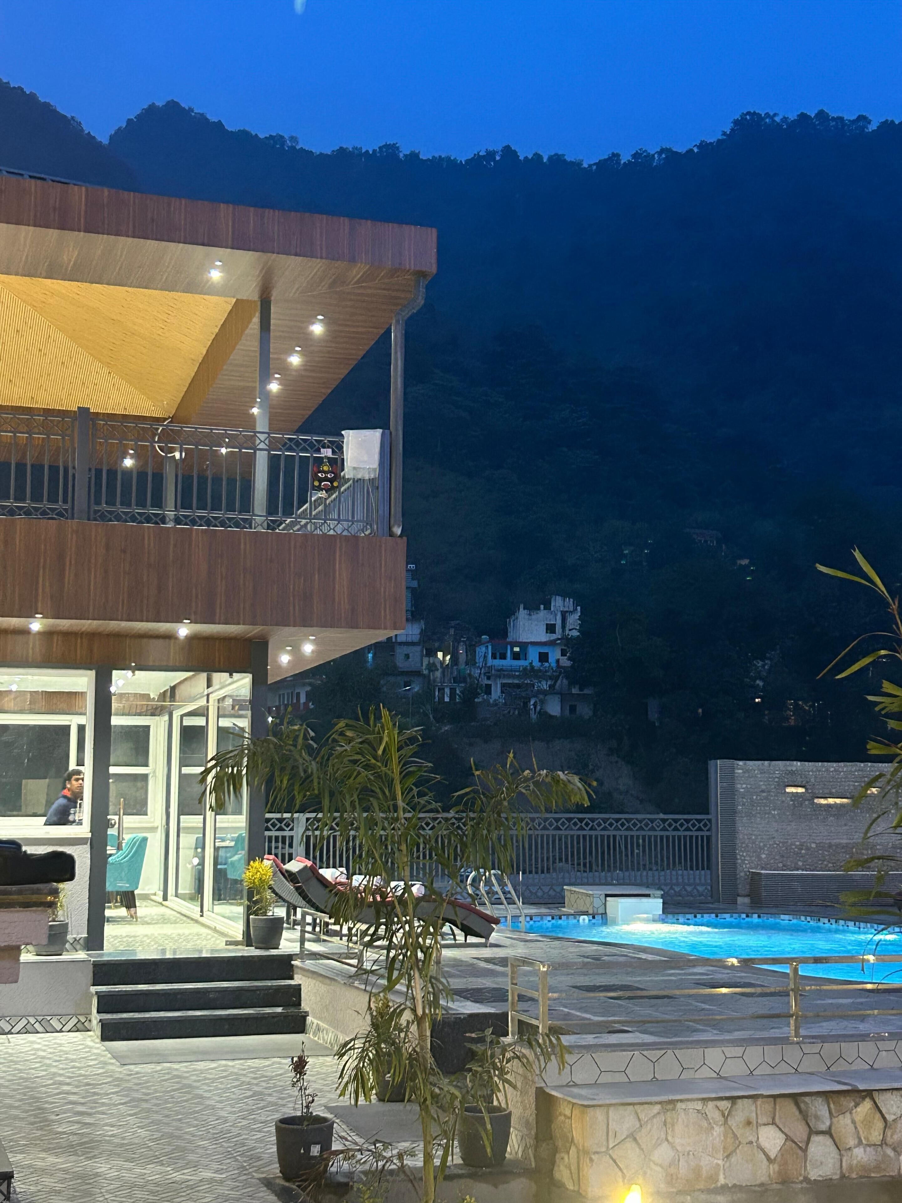 Outdoor pool, open 10:00 AM to 7:00 PM, sun loungers