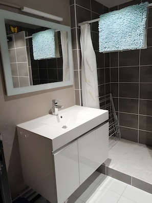 Dusche, Haartrockner