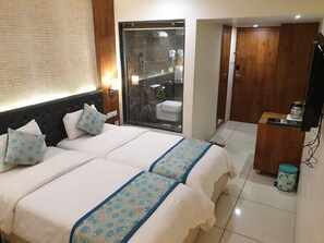 Deluxe Room | Desk, free WiFi - Enrise By Sayaji Vadodara (Vadodara)