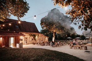 Terrace/patio - Domaine Saint-Amand (Saint-Amand-de-Coly)