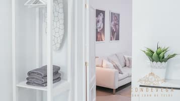 Family Quadruple Room, Patio, Courtyard View | Interior