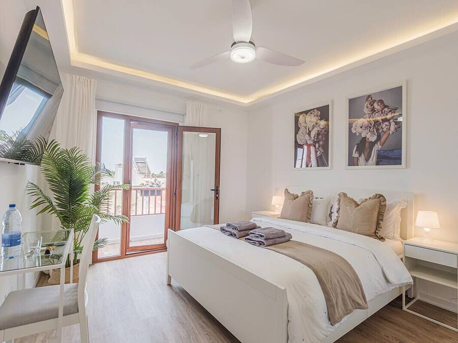 Comfort Double Room, Balcony, Partial Ocean View | Down comforters, individually decorated, individually furnished