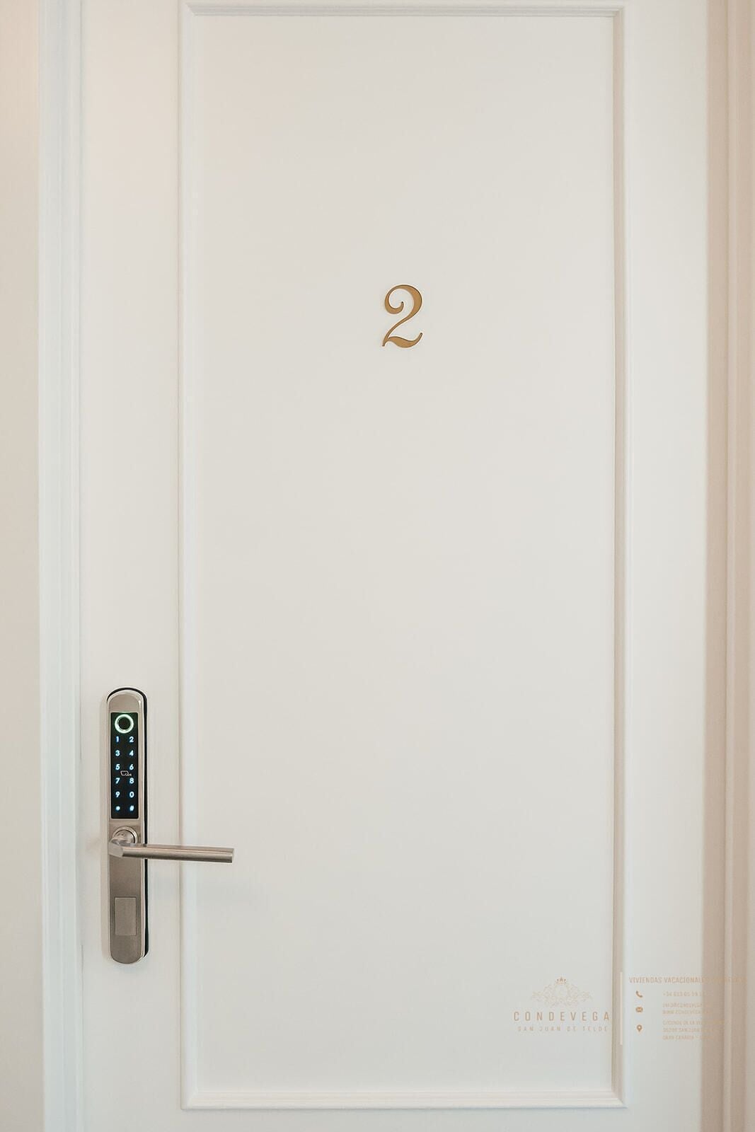 Eenvoudige driepersoonskamer, 1 slaapkamer | Donzen dekbedden, individueel gedecoreerd, individueel gemeubileerd