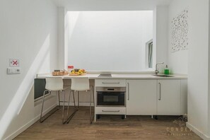 Quarto casal econômico | Cozinha privada | Geladeira, micro-ondas, máquina de café expresso, cafeteira/chaleira