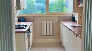 Shared Dormitory, 1 Bedroom, Balcony | Interior