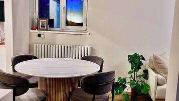 Shared Dormitory, 1 Bedroom, Balcony | Dining room