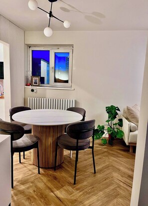 غرفة لتناول الطعام