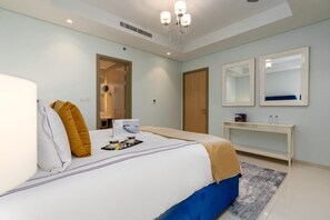 Iron/ironing board, WiFi - 2-Bed Luxury Apartment in Paramount Midtown (Dubai)