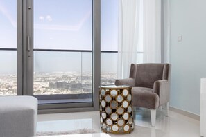 Interior - 2-Bed Luxury Apartment in Paramount Midtown (Dubai)