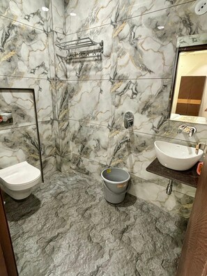 Free WiFi - Arohana Inn By Kiwi Inn hotel (Indore)