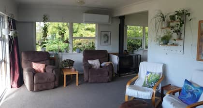 Room-1 BDR With Trundle bed - Gateway to