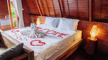 Deluxe Room | Meja, Wi-fi percuma, cadar katil