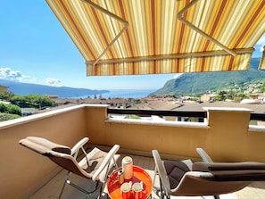 Property grounds - D1MORA Oleandro apartment with terrace LAKE VIEW in central area in Tignale (Gardola)
