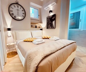 1 bedroom, iron/ironing board, free WiFi, bed sheets - THE BREAK - CAMPO MARZIO STUDIO (Roma)