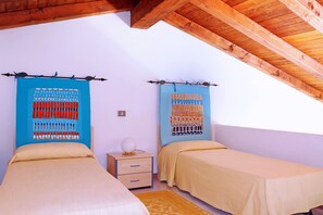 Comfort Duplex | Cribs/infant beds, bed sheets - Residence in San Teodoro just 850 mt from the sea (San Teodoro)
