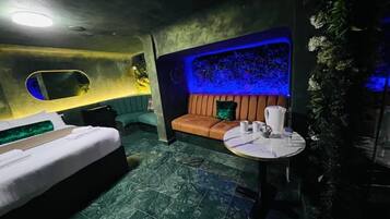 Quarto casal família | Cortinas blackout, quartos à prova de som, ferros/tábuas de passar roupa