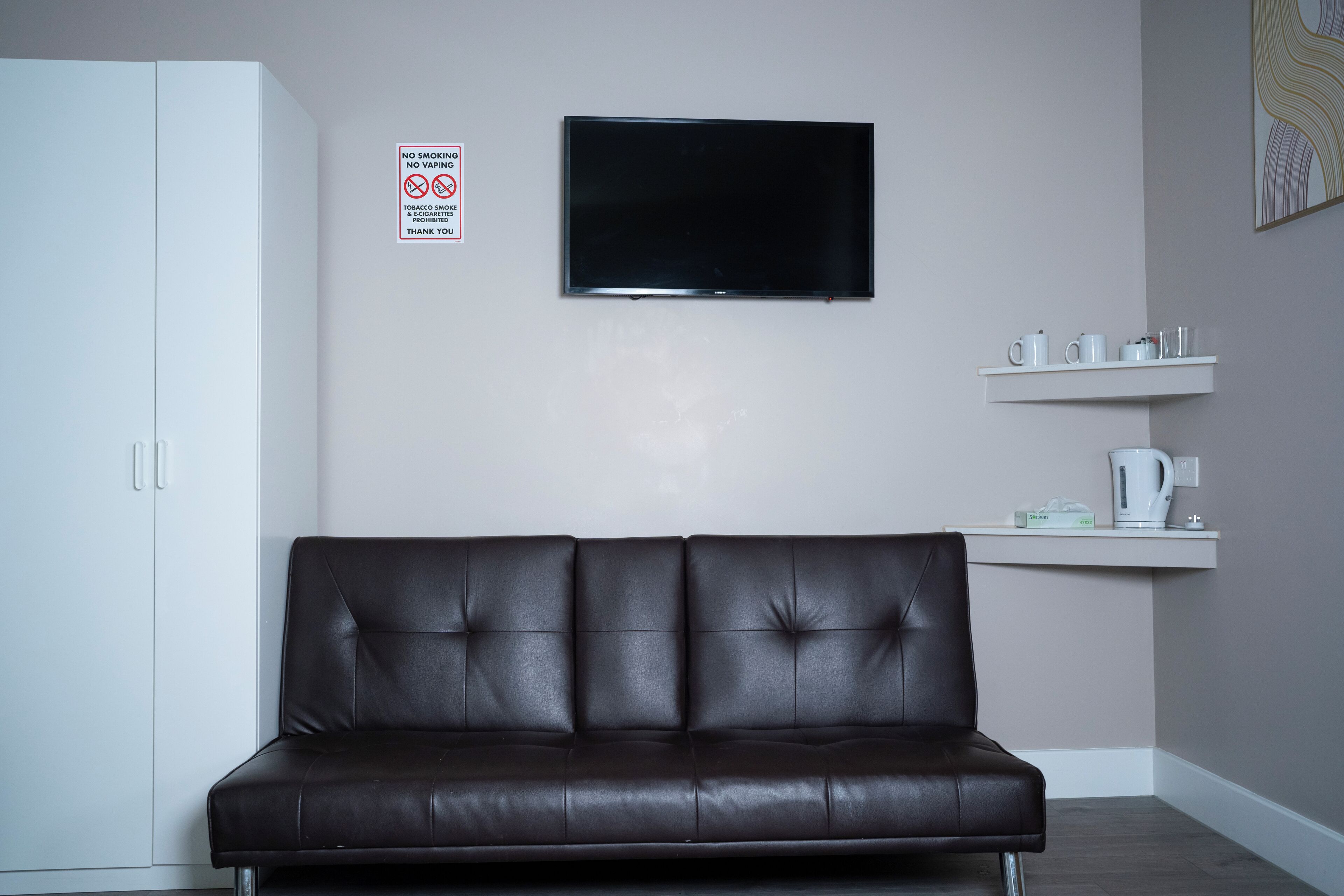 613 | 遮光窗帘、隔音、熨斗/熨板、床单