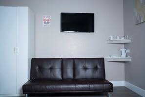 Cortinas blackout y sistema de insonorización 