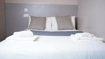 612 | Blackout drapes, soundproofing, iron/ironing board, bed sheets