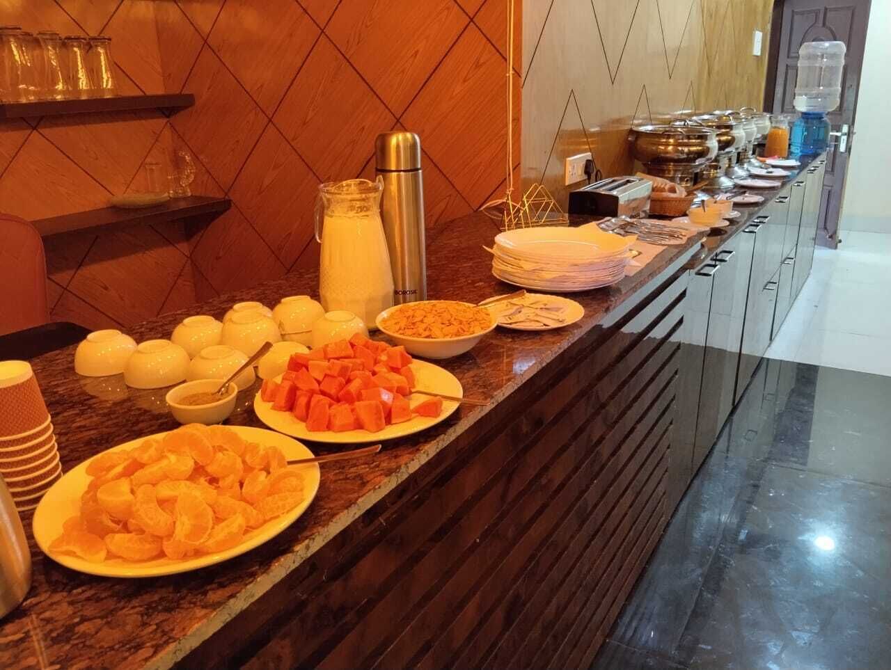 每日供應歐陸早餐 (每人 INR250)