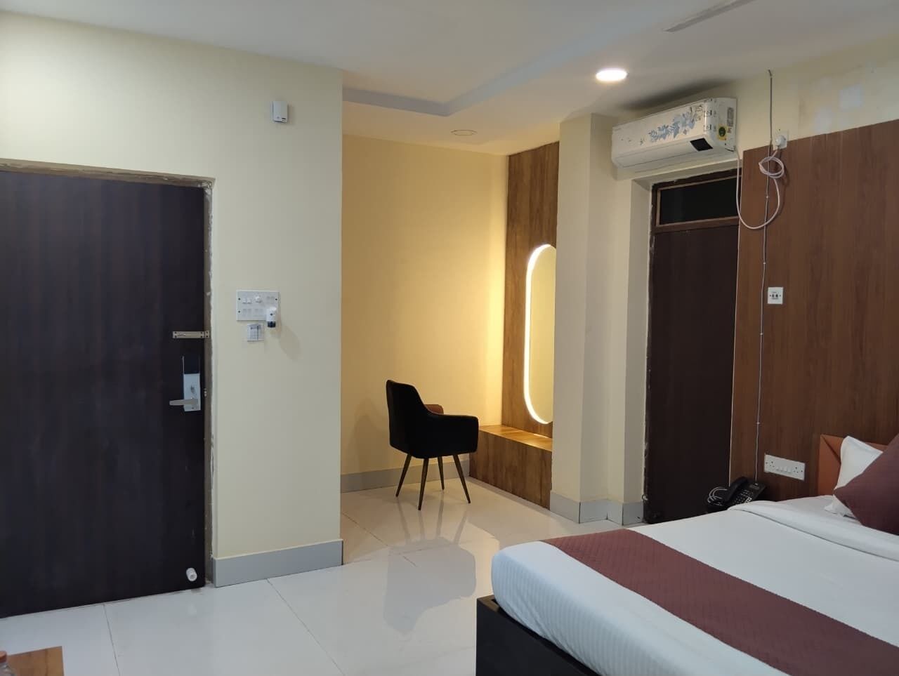 Doppia Deluxe | Una cassaforte in camera, una scrivania, postazione laptop