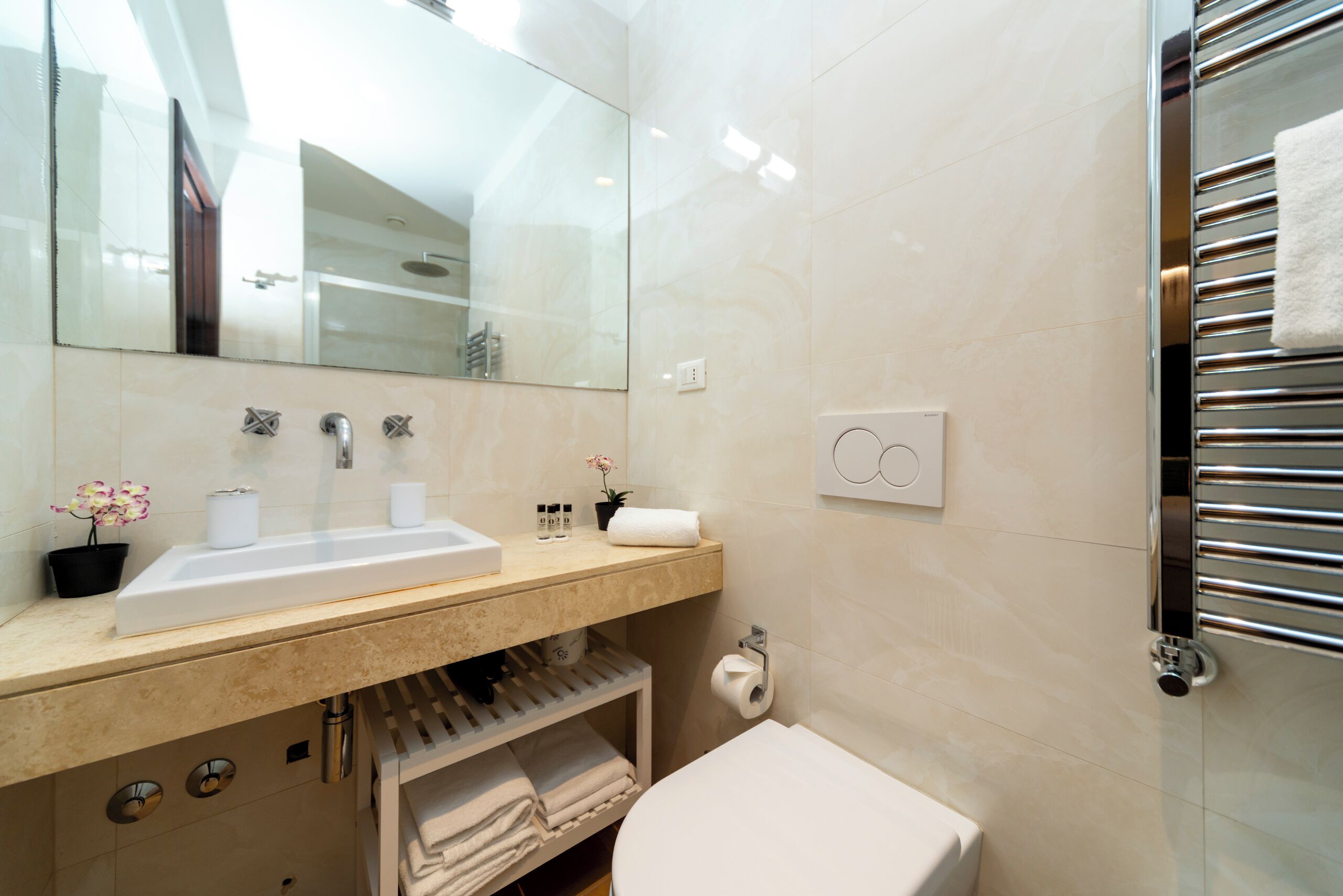 Classic Room | Bathroom | Slippers