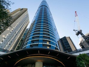 Exterior - Sky-high Landmark River & Bay View | CBD | Free P (Brisbane)
